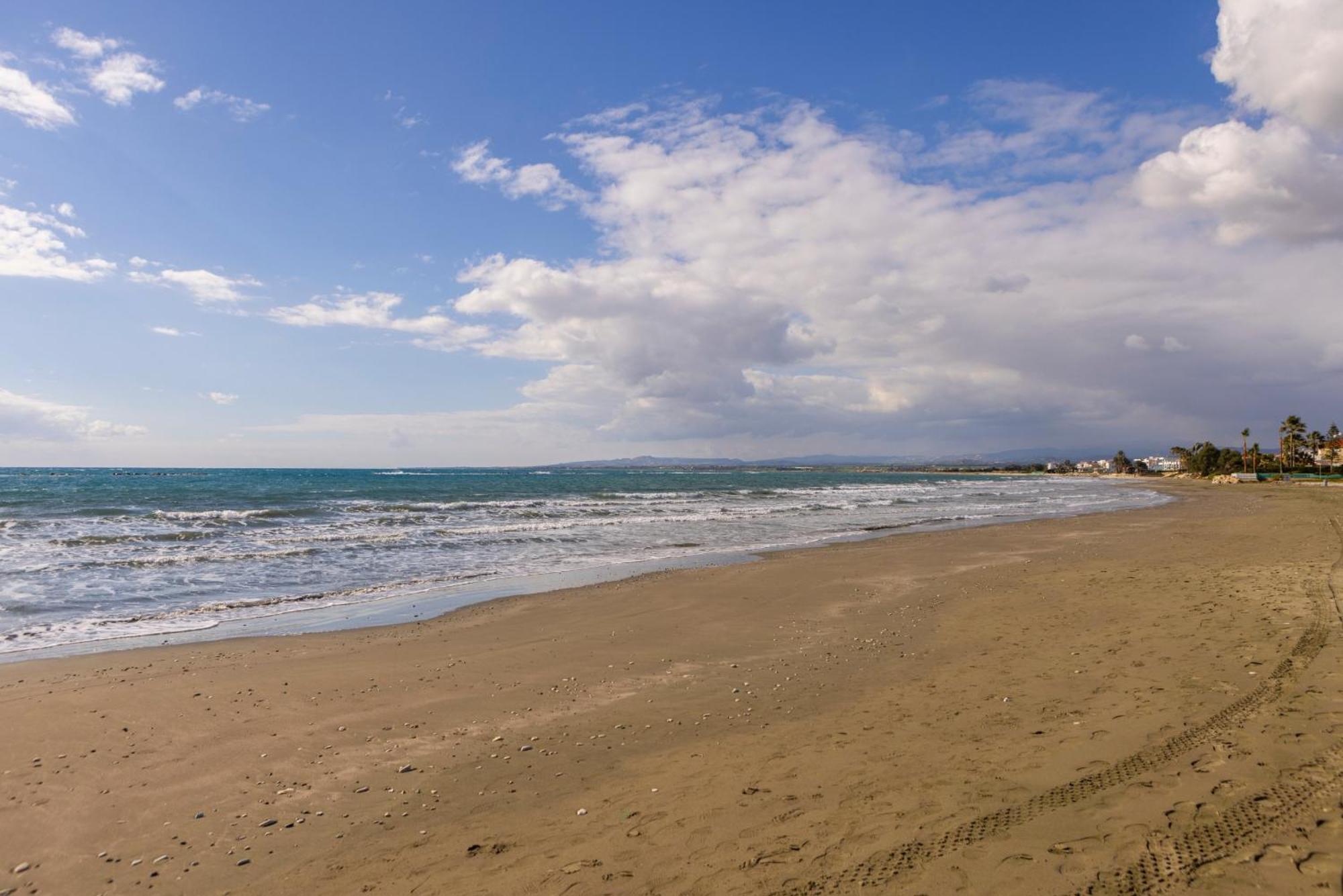 Faros Seaside Larnaca * פריווליה